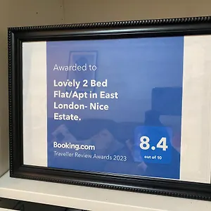  Apartment Lovely 2 Bed Flat/apt In East London- Estate.