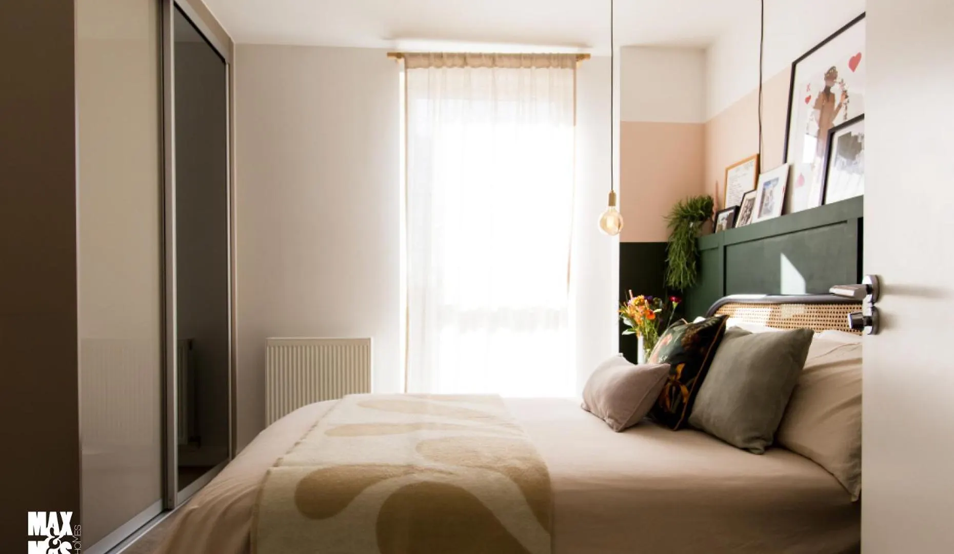 2-Bed & 2 Bathroom, Balcony & Parking - Close To Dagenham East & Romford Station Apartmán