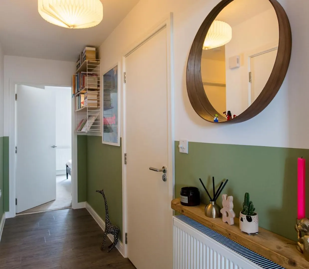 2-Bed & 2 Bathroom, Balcony & Parking - Close To Dagenham East & Romford Station 0*,